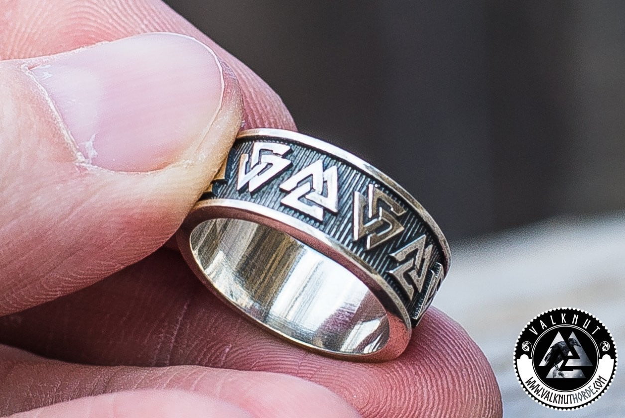 Odin's Knot Valknut Ring, 925 Sterling Silver. Unique Viking Jewelry by VALKNUT viking & Norse Fashion.