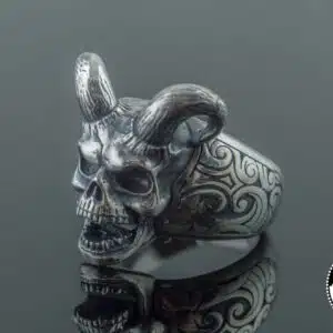 Horned Warrior Skull Ring | Valknut Horde
